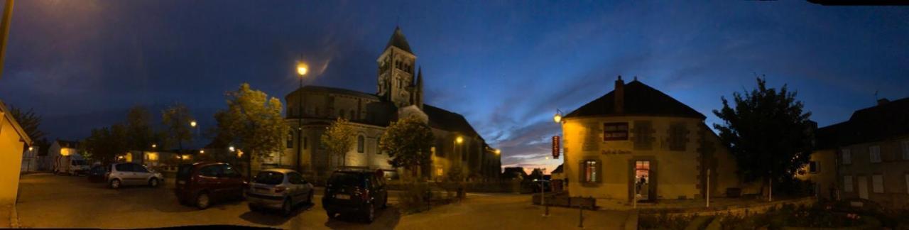 Chambres D'Hote Les Bredins Saint-Menoux Exterior foto
